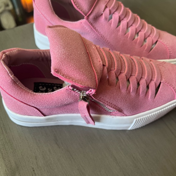 Cute to the Core Womens pink platform sneakers - Picture 2 of 7